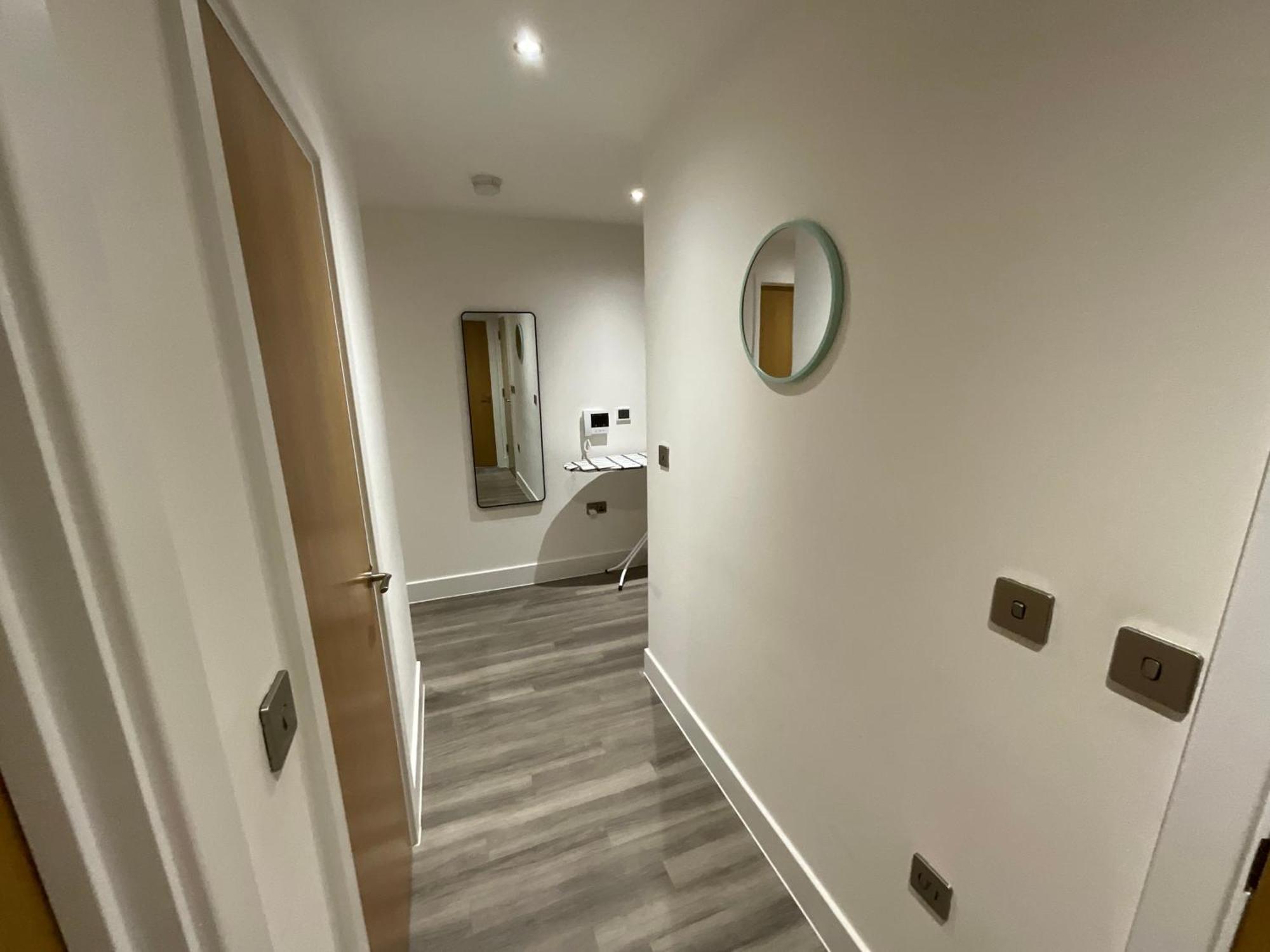 לונדון Deluxe Double Bed In Shared Apt Near Canary Wharf, City Airport & O2 Arena With Thames View מראה חיצוני תמונה